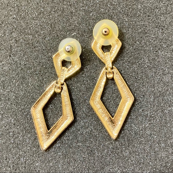 Earrings - Picture 3 of 3